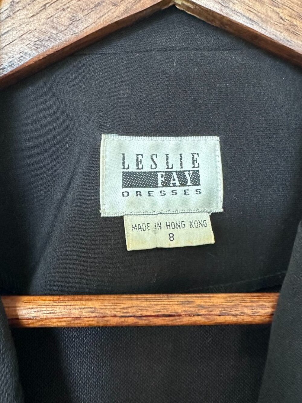 Vintage Leslie Fay Embroidered Floral Blazer Size 8 🖤🌹 - Picture 3 of 5